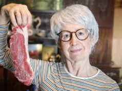 Comer mais carne pode diminuir o risco de doença de Alzheimer em algumas pessoas