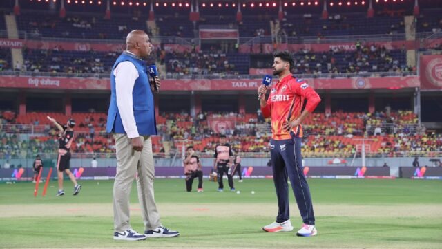 shreyas-iyer-toss.jpg