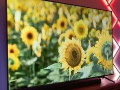 Economize quase 50% na enorme Google TV TCL QM6K 4K de 75 polegadas