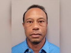 Tiger Woods anunciou que está fora em busca de tratamento após sua prisão por dirigir alcoolizado