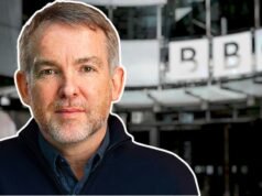 Chefe da BBC ‘incrivelmente frustrado’ após notícias sobre cortes de empregos vazarem na imprensa