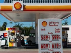 Os preços da gasolina podem cair, após a queda do petróleo bruto: NPR