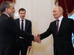 O ministro das Relações Exteriores do Irã encontra-se com Putin na Rússia, enquanto Trump critica o plano iraniano: NPR