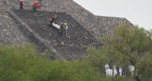 México reforça segurança em locais turísticos após tiroteio em pirâmides: NPR