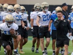 O técnico da UCLA, Bob Chesney, avalia os Bruins pelo esforço e não pela perfeição