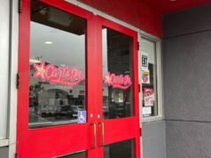 Funcionários da L.A. Carl’s Jr. dizem que estão cansados de apanhar dos clientes