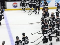 A carreira de Anze Kopitar na NHL termina com a derrota do Kings no jogo 4 para o Avalanche