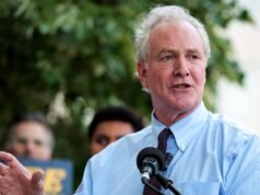 O DHS contesta a afirmação do senador democrata de que o ICE espancou um requerente de asilo em Baltimore