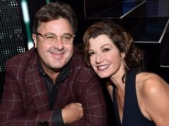 Amy Grant compartilha o conselho de Vince Gill enquanto se recupera de TBI no podcast