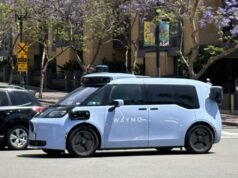 Polícia da Califórnia finalmente fornece ingressos para robotáxi
