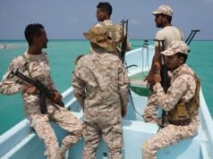 Irã poderia enviar Houthis para bloquear o estreito de Bab al-Mandeb, alerta conselheiro