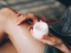 Este creme corporal de US $ 20 é o segredo para suavizar a pele “encrespada”, de acordo com os compradores