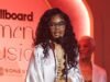 Teyana Taylor sai furiosa do palco no Billboard Awards depois que o teleprompter diz para ela “sair” antes de retornar no SWEATS