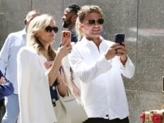 Reese Witherspoon e Ryan Phillippe se reúnem para a formatura de seu filho na NYU… enquanto Kate Hudson torce por seu filho na mesma cerimônia com Goldie Hawn e Kurt Russell