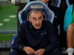 O ex-técnico do Chelsea, Maurizio Sarri, renova contrato com a Lazio pela segunda vez e está pronto para se juntar aos rivais da Série A – enquanto o carrossel gerencial italiano se transforma no caos