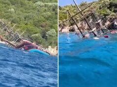 148 turistas saltaram de barco pirata que afundou em Türkiye