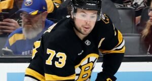 Bruins McAvoy ganha 6 jogos por acertar Benson