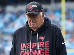 Ás de longa data da NFL. Moore se junta a Iowa como conselheiro