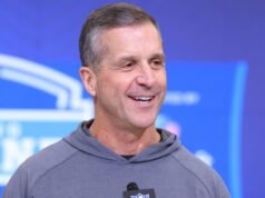 John Harbaugh faz referência à demissão dos Ravens no início…