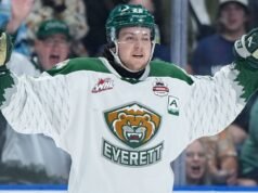 Everett, campeão da WHL, vence abertura da Memorial Cup