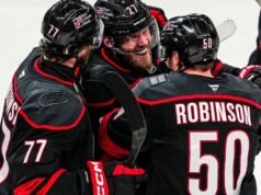 Ehlers vence o OT enquanto o favorito Canes evita o buraco de 2-0
