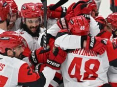 Vencedor do OT de Aho dá vantagem ao Hurricanes por 2 a 1 na ECF
