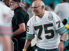 Fernandez, estrela do invicto Dolphins de 1972, morre