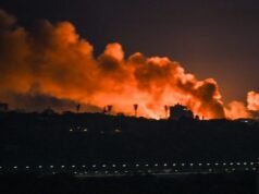 Explosões em Kiev, alvo de ataque “massivo” de mísseis