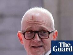 O chefe da Burberry pode ganhar até £ 12,2 milhões com o novo esquema de bônus à medida que a empresa reverte as metas climáticas | Grupo Burberry