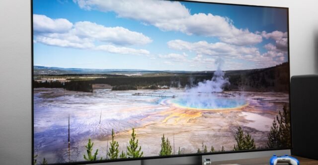 268544_Sony_Bravia_7_II_RGB_LED_TV_JHiggins_0005.jpg