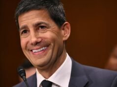 Um gesto raro: o novo presidente do Fed, Kevin Warsh, tomou posse na presença de Trump