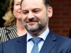 Ex-ministro espanhol nega qualquer erro na compra de máscaras durante o surto de Covid-19