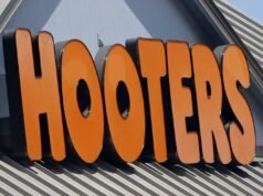 Hooters pretende se renomear como um restaurante familiar