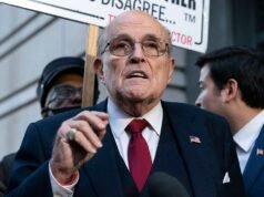 Rudy Giuliani foi hospitalizado em estado crítico