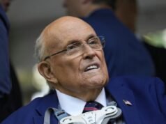 Giuliani permanece hospitalizado em estado crítico, mas estável
