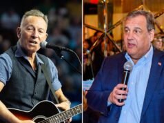 Bruce Springsteen parece deixar o ex-governador Chris Christie pendurado em um show