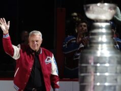A família prestou homenagem a Claude Lemieux dias após sua morte, após ser homenageado pelos canadenses