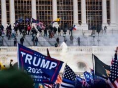 Proud Boys se beneficiam do fundo anti-armamento Trump DOJ, 6 de janeiro, autoridades alertam
