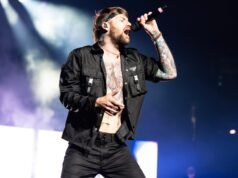 O cantor Beartooth, Caleb Shomo, se apresenta como um “homem gay orgulhoso”