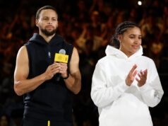 Aggie Fudd atira em Stephen Curry por nunca ter ido aos jogos