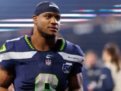 Chiefs OC Eric Bienimie não perdeu tempo criticando o jogo de Kenneth Walker III