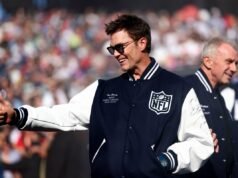 Bill Belichick brinca que a NFL deveria renomear o Troféu Lombardi em homenagem a Tom Brady