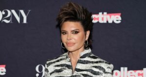 Lisa Rinna revela uma segunda transformação dramática no cabelo, apenas dois dias após sua reforma Bombshell Blonde