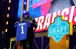 Giants QB Jackson Dart dá as boas-vindas a Francis Maugoa, diz que morreria por ele