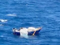 VÍDEO: Homem de 74 anos resgatado na costa do Oregon depois que barco foi destruído por uma tempestade