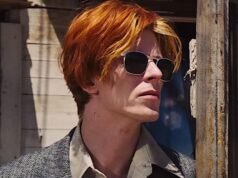 O homem que caiu na Terra aos 50 anos: O estranho alienígena encalhado de David Bowie é seu melhor papel de todos os tempos?