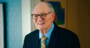 Alan Alda retorna para o cameo de ‘The Four Seasons’, elenco reflete sobre como trabalhar com a ‘lenda’ (exclusivo)”
