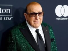 O magnata da música Clive Davis no hospital em Nova York