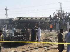 Mais de 30 pessoas ficaram feridas na explosão de uma bomba perto da ferrovia em Quetta