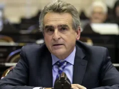 Agustin Rossi cruza Pettovello pela política social digital em Gemelo El Intransigente